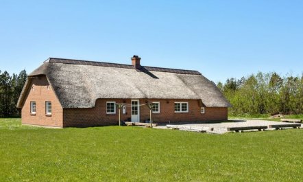 'Jorkin' - 1.8km from the sea 6