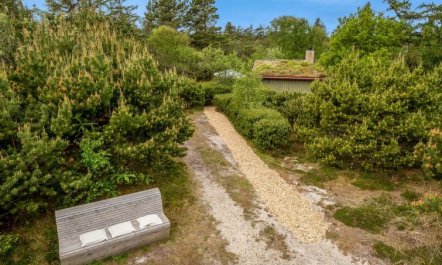 'Sisko' - 800m from the sea 1