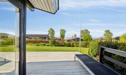 'Manfred' - 250m from the sea 6