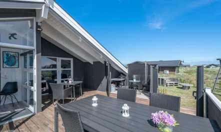 'Henning' -  from the sea 2