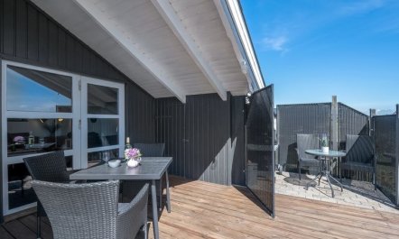 'Henning' -  from the sea 4