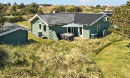 'Edna' - 800m from the sea 2