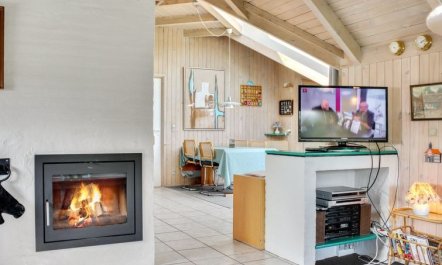 'Angelika' - 1.6km from the sea 2