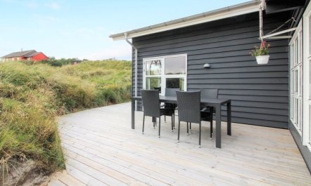 'Ottar' - 400m from the sea 5