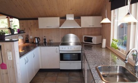 'Maureen' - 10.5km from the sea 6