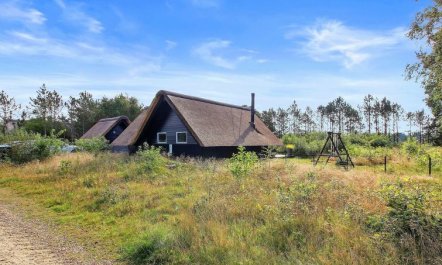 'Awenasa' - 4.1km from the sea 2