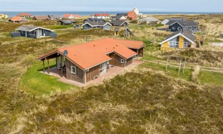 'Hughe' - 200m from the sea 7