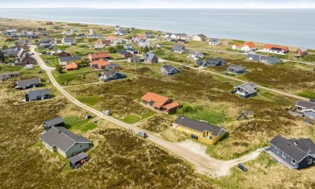 'Hughe' - 200m from the sea 5