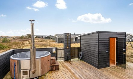 'Tola' - 450m from the sea 1