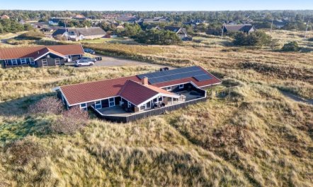 'Jaana' - 10m from the sea 2