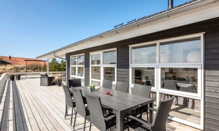 'Karen' - 900m from the sea 7