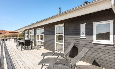 'Karen' - 900m from the sea 6