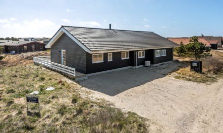 'Karen' - 900m from the sea 2