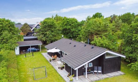 'Caro' - 900m from the sea