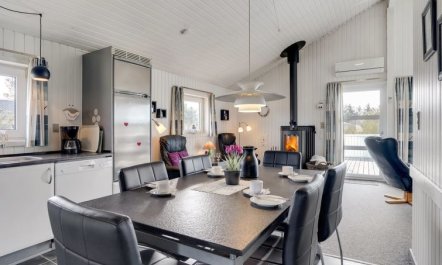 'Esir' - 800m from the sea 4