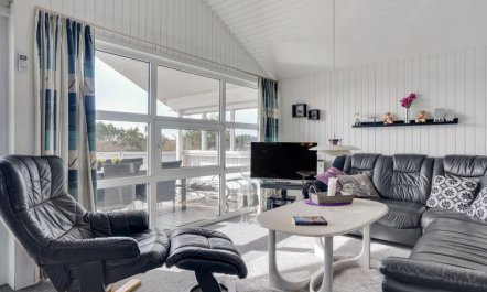 'Esir' - 800m from the sea 3