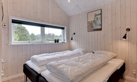 'Hwithoveth' - 1.4km from the sea 2