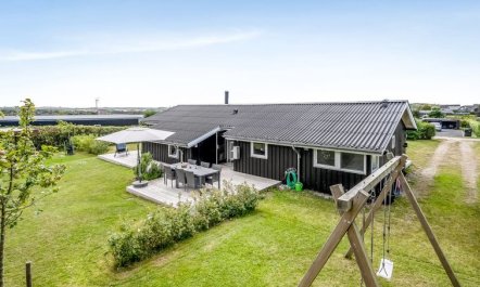 'Asko' - 350m from the sea