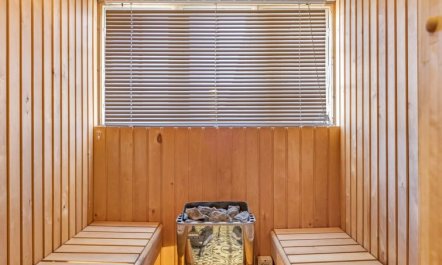 'Narvik' - 4.5km from the sea 1