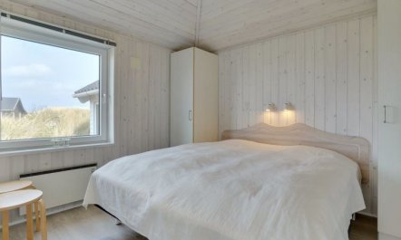 'Nyssa' - 350m from the sea 7