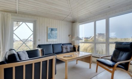 'Nyssa' - 350m from the sea 6