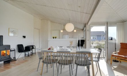 'Nyssa' - 350m from the sea 5