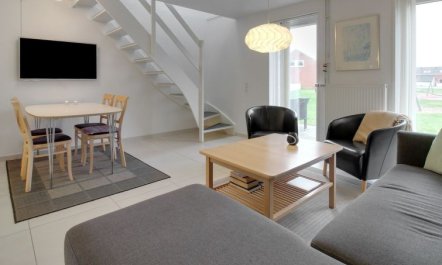 'Ennike' - 2.3km from the sea