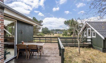 'Absolon' - 1.5km from the sea 4