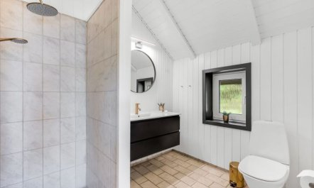 'Aage' - 1.7km from the sea 4