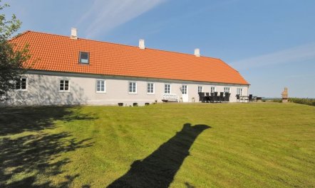 'Alois' - 1km to the fjord