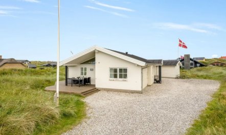 'Elfi' - 700m from the sea 1