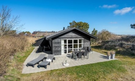 'Gillis' - 900m from the sea