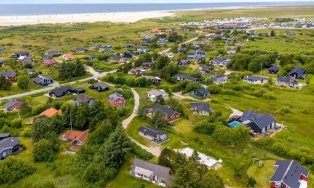 'Svenny' - 800m from the sea 2