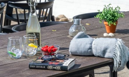 'Kara' - 100m to the fjord 3