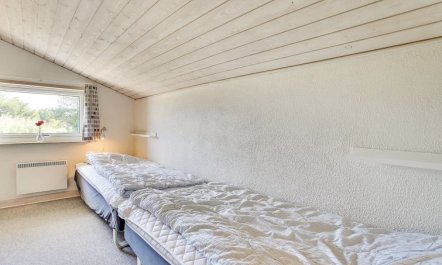 'Aurelia' - 500m to the fjord 7