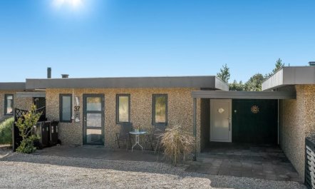 'Clemence' - 900m from the sea 2