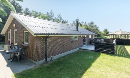 'Elinbjörn' - 1km from the sea