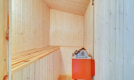 'Elinbjörn' - 1km from the sea 7