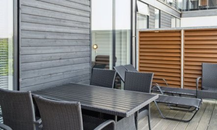 'Kimi' - 100m from the sea 7