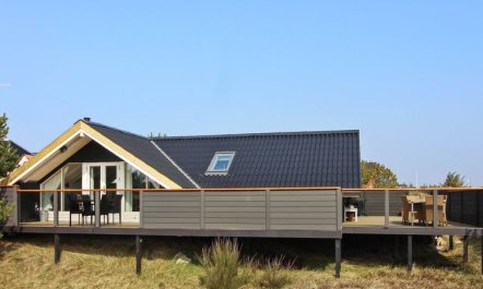 'Josie' - 200m from the sea