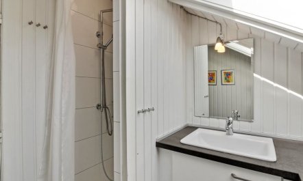 'Josie' - 200m from the sea 7