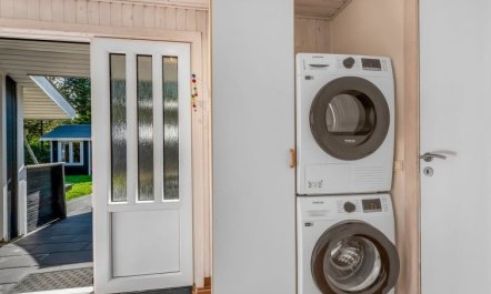 'Yall' - 1km from the sea 7