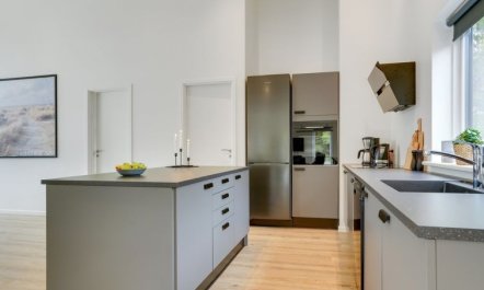 'Heidi' - 1km from the sea 3