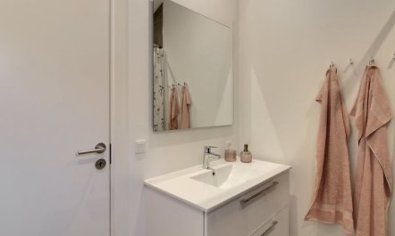 'Anuk' - 2.3km from the sea 1