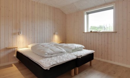 'Anuk' - 2.3km from the sea 2