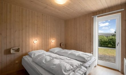 'Saara' - 700m to the fjord 7