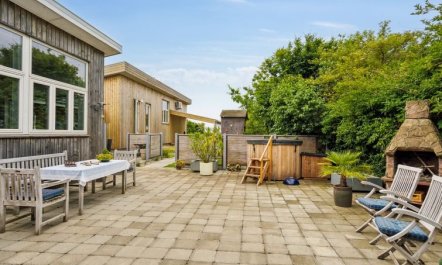 'Susana' - 50m from the sea 1