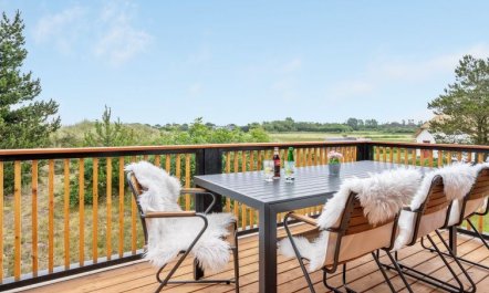 'Jorinde' - 2.8km from the sea