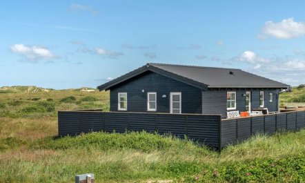 'Ortwin' - 300m from the sea