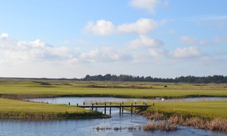 'Svava' - 2.3km from the sea